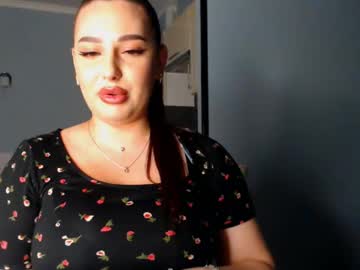 Lisa_Lady_Golden Chaturbate stream image from April 04, 2025