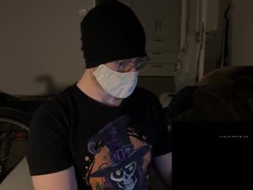 Freakonwheelz Chaturbate stream image from April 04, 2025
