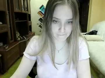 Kariroxy Chaturbate stream image from April 04, 2025