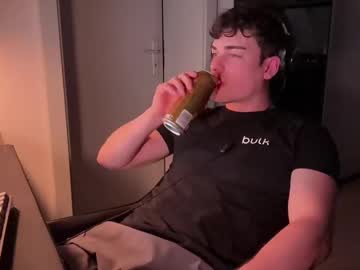 Kyojin0 Chaturbate stream image from April 04, 2025
