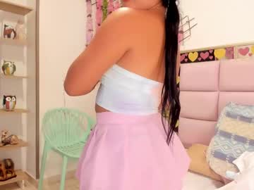 Emy_Fenwick Chaturbate stream image from April 04, 2025