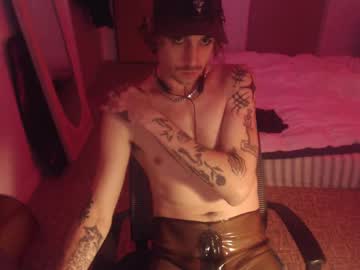 Deviance_Noir Chaturbate stream image from April 04, 2025