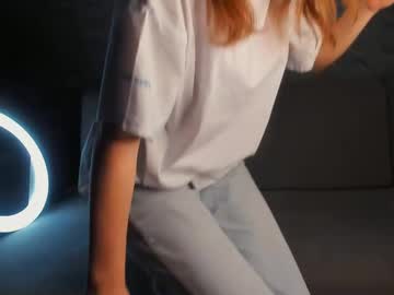 Nicoledreamss Chaturbate stream image from April 04, 2025