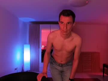 Rabbitatyourservice Chaturbate stream image from April 04, 2025