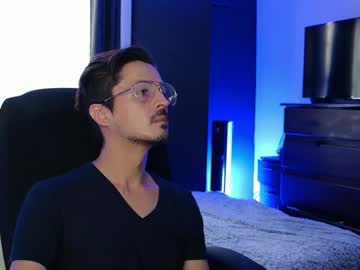 Bluex_Zy Chaturbate stream image from April 04, 2025