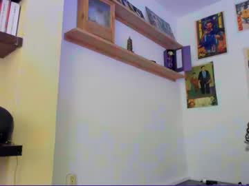 Coraline_Moreno Chaturbate stream image from April 04, 2025