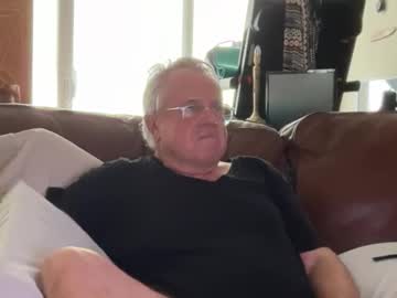 Dadyc2c Chaturbate stream image from April 04, 2025
