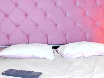 Michell_Moon21 Chaturbate stream image from April 04, 2025
