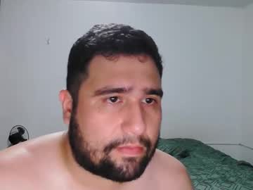 Colombear Chaturbate stream image from April 04, 2025