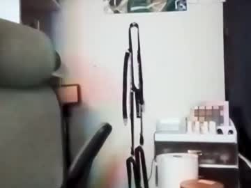 Pandamami Chaturbate stream image from April 05, 2025