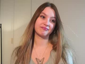 Ellabreeze Chaturbate stream image from April 05, 2025