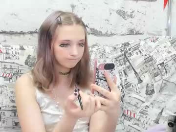 Freya_Moooon Chaturbate stream image from April 05, 2025
