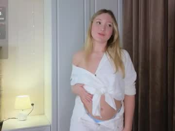 Lorettafrankson Chaturbate stream image from April 05, 2025