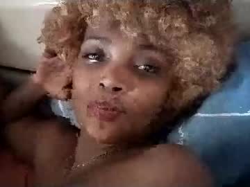 Julienritah Chaturbate stream image from April 05, 2025