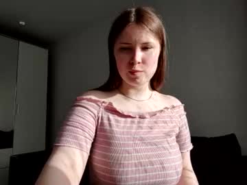 Milki_Shy stream image from April 05, 2025