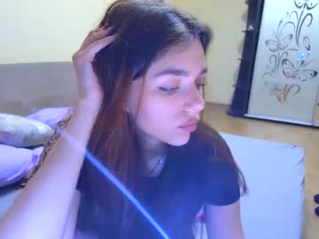 Sophiawillia898 Chaturbate stream image from April 05, 2025