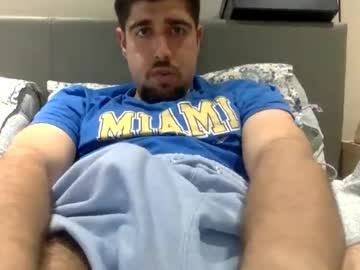 Goldenglove35 Chaturbate stream image from April 05, 2025