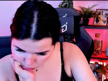 Miamitchelll Chaturbate stream image from April 05, 2025