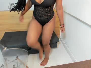Selenafox4 Chaturbate stream image from April 05, 2025