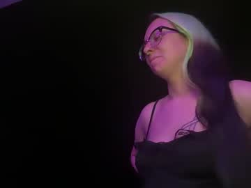 Thenaughtycaps Chaturbate stream image from April 06, 2025
