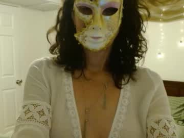 22holly44 Chaturbate stream image from April 06, 2025