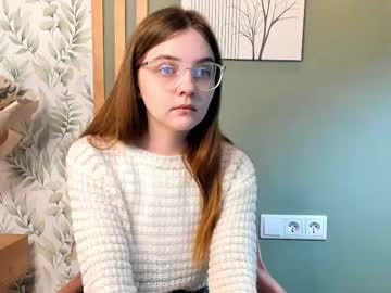 Esmecollins Chaturbate stream image from April 06, 2025