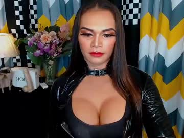 Charismatic_Apple Chaturbate stream image from April 06, 2025