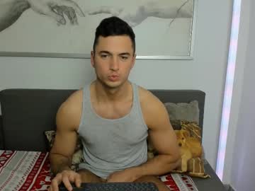 Paulblack021 Chaturbate stream image from April 06, 2025