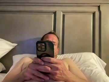 Yourman20001 Chaturbate stream image from April 06, 2025