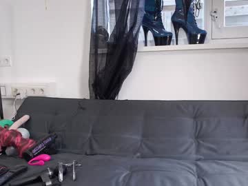 Siswet19 Chaturbate stream image from April 06, 2025