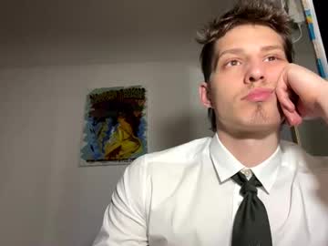 Chadilop Chaturbate stream image from April 06, 2025