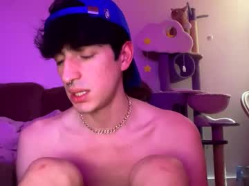 Pupstitch414 Chaturbate stream image from April 06, 2025