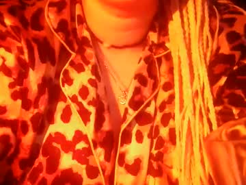 Silvertide_ Chaturbate stream image from April 06, 2025