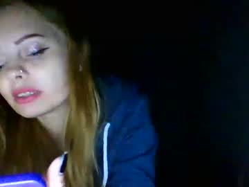 Albina222 Chaturbate stream image from April 07, 2025