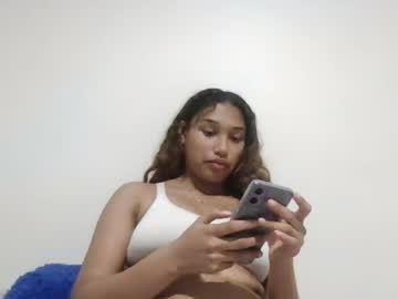 Kitty_Hot75 Chaturbate stream image from April 07, 2025