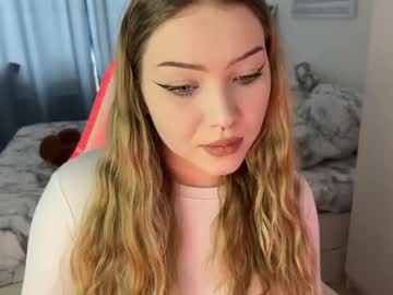 Polly_Taylor_ Chaturbate stream image from April 07, 2025