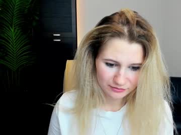Helenastevenson Chaturbate stream image from April 07, 2025
