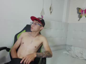 Noahburning Chaturbate stream image from April 07, 2025
