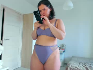 Mira_Is_Here Chaturbate stream image from April 07, 2025