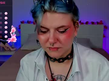 Bluelunaray Chaturbate stream image from April 07, 2025
