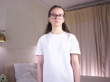 Esmecarll Chaturbate stream image from April 07, 2025