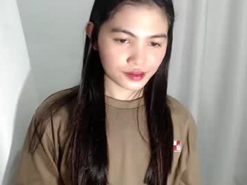 Lily_Babes Chaturbate stream image from April 07, 2025