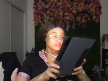 Makeouthilldani Chaturbate stream image from April 07, 2025
