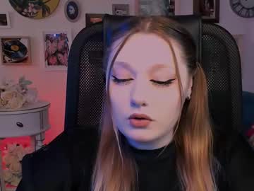 Sallylamb Chaturbate stream image from April 07, 2025