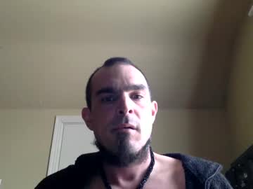 Evilthesquirrell Chaturbate stream image from April 07, 2025