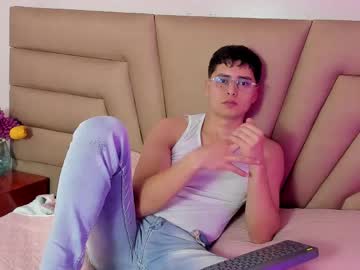 Eroslex Chaturbate stream image from April 07, 2025