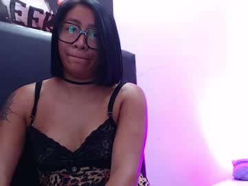 Hornywife_ Chaturbate stream image from April 07, 2025