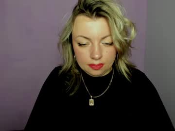 Mikaela_Cute Chaturbate stream image from April 07, 2025