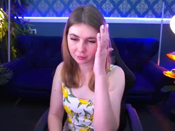 Annafoxyy Chaturbate stream image from April 07, 2025