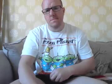 Hotchester Chaturbate stream image from April 07, 2025